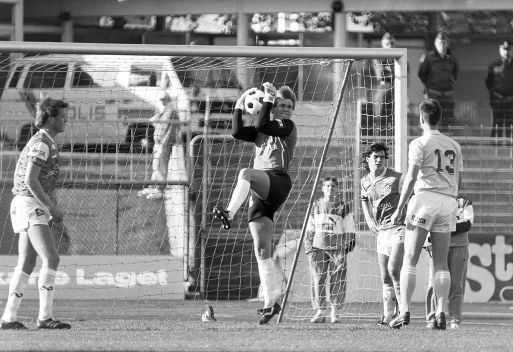 871004 Fotboll, Allsvenskan, Malmö FF- Brage, 3-0: Bengt Andersson, målvakt i Brage.
Foto: BILDBYRÅN / 10851